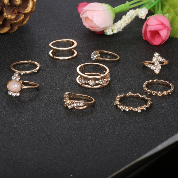 **KEILANI* 9-Pc Gold x Rhinestone Fashion Ring Set - Picture 2 of 6